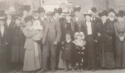 Chapel members in 1907